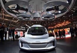 Japão discute desenvolvimento de carros voadores