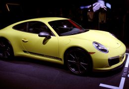 Porsche anuncia serviço de aluguel de carros de luxo