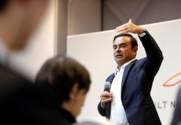 Brasileiro presidente do conselho da Nissan é preso no Japão