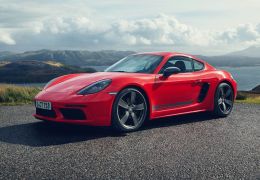 Porsche confirma que 718 T será vendido no Brasil