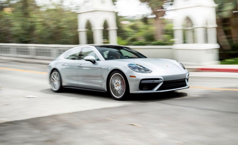 Porsche chama Panamera para recall