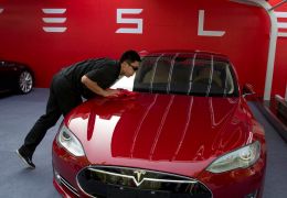 Elon Musk vai produzir carro inédito da Tesla na China