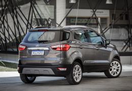 Ford lança EcoSport Titanium 1.5 sem estepe na tampa traseira