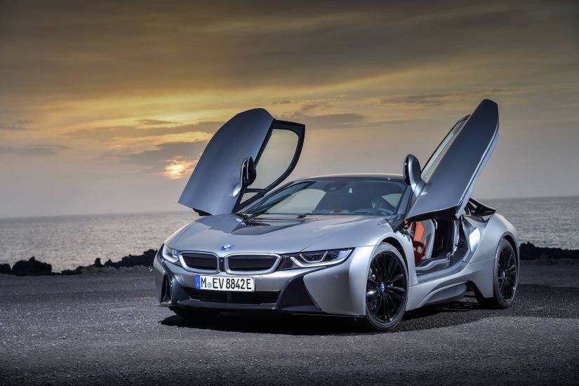 BMW coloca em pré-venda novos i8 Roadster e Coupé