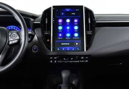 Toyota apresenta tela multimídia gigante para Corolla