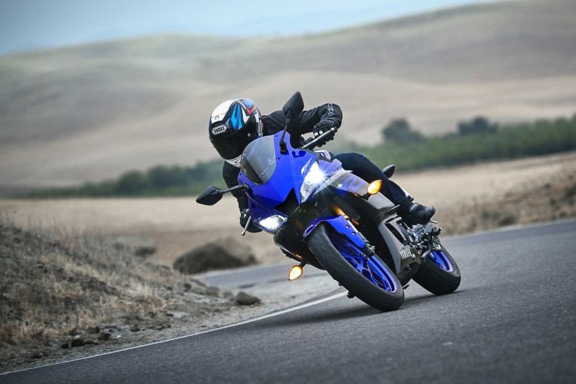 Moto Yamaha YZF-R3 ganha nova versão no Brasil