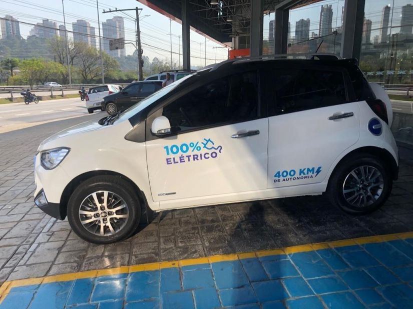 JAC lança quatro novos modelos de carros elétricos