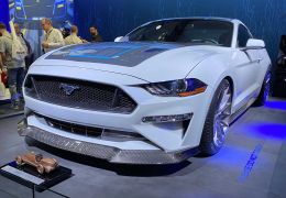 Ford Mustang Lithium ganha motor elétrico de 900 cv