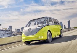 Volkswagen pode lançar nova Kombi elétrica no Brasil