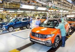 Volkswagen vai reduzir 30% da jornada de trabalho no Brasil