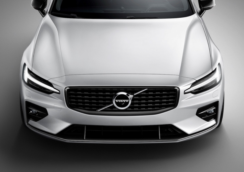Volvo define 180 km/h como velocidade máxima dos seus carros novos