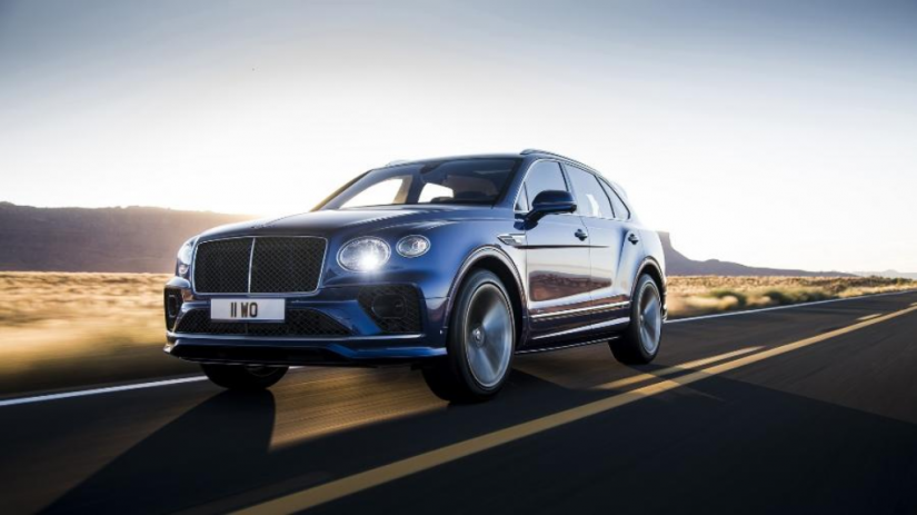 Bentley revela SUV mais rápido do mundo que passa dos 300 km/h