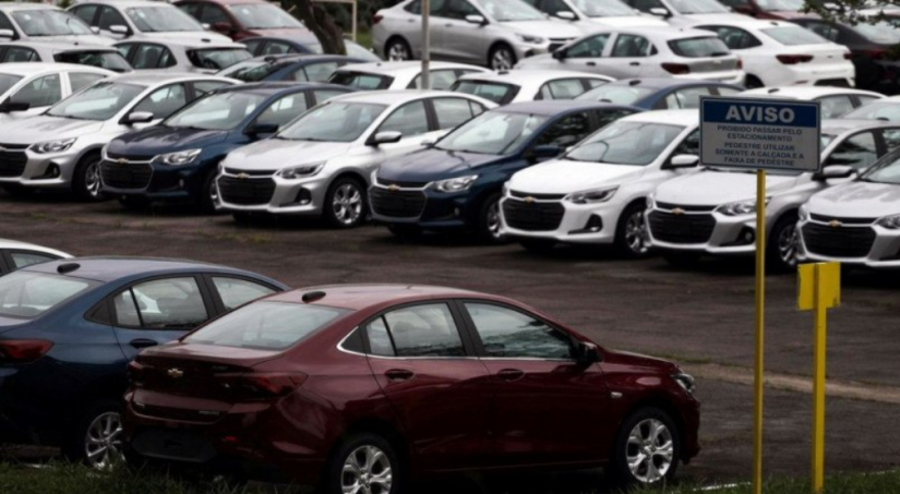 Venda de carros novos apresenta tímido crescimento em agosto comparado a julho