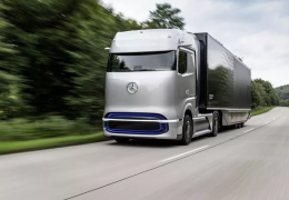 Mercedes-Benz mostra caminhão movido a hidrogênio
