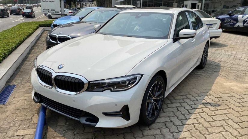 BMW 320i nacional passa a ser flex na linha 2021