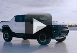 GMC lança vídeo com picape elétrica Hummer EV enfrentando a neve