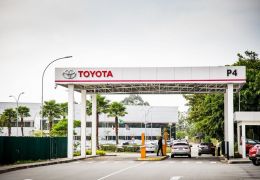 Renault e Toyota também anunciam suspensão da produção no Brasil