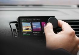 Spotify cria equipamento para ouvir música dentro do carro