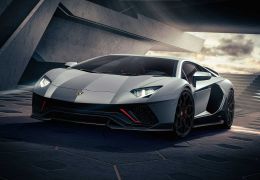 Lamborghini Aventador ganha série final com motor V12 de 780 cv