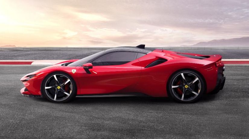 Ferrari SF90 Stradale bate recorde de aceleração