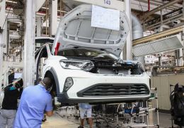 Volkswagen anuncia redução de produção de Polo, Virtus e Nivus