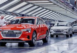 Audi Q8 elétrico deve chegar em 2026 como sucessor do e-tron