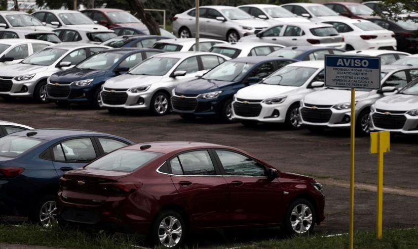 Abril têm recuo de 16,8% na venda de carros novos no Brasil