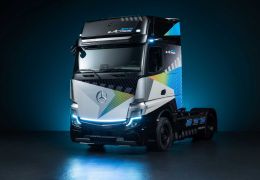 Mercedes-Benz lança caminhão elétrico com 500 km de autonomia