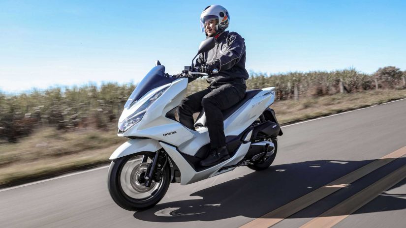 Honda anuncia nova moto PCX 2023 com motor mais potente