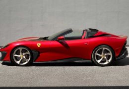 Ferrari apresenta carro com versão única e design exclusivo SP51