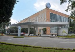Volkswagen confirma nova suspensão na produção brasileira