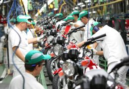 Produção de motos bate novo recorde em janeiro