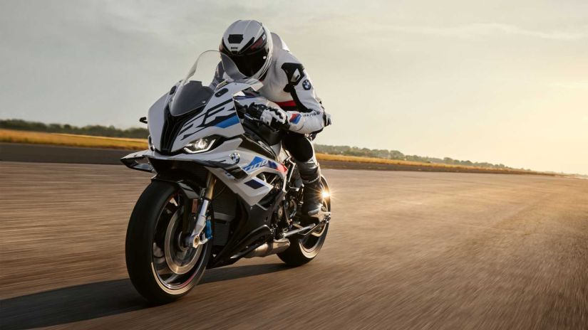 BMW confirma começo das vendas da moto S 1000 RR 2023 para maio no Brasil
