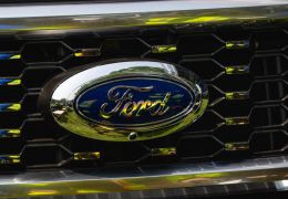 Ford anuncia recall para 125 mil carros com risco de incêndio