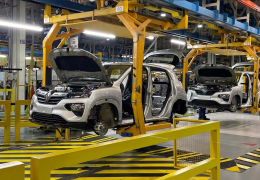 Renault deve lançar novo carro híbrido flex no mercado brasileiro