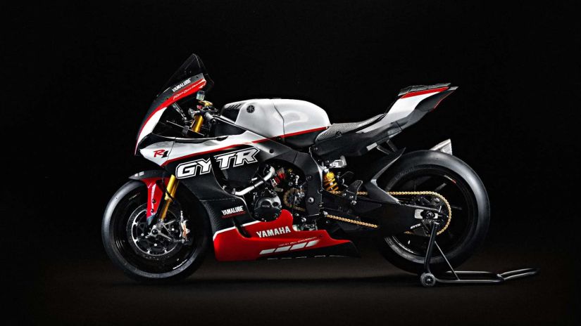 Yamaha lança moto R1 série especial de 25 anos