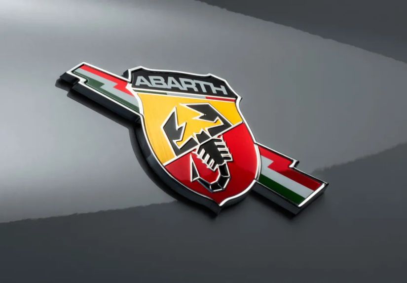 Fiat confirma lançamento do Fastback Abarth para dia 26 de outubro