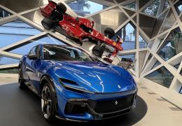 Ferrari anuncia lançamento oficial do Purosangue no Brasil