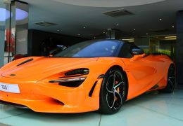 McLaren lança superesportivo 750S no Brasil