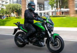 Bajaj confirma lançamento de moto Dominar 250 no Brasil para próximo mês