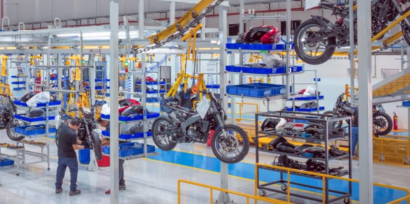 Bajaj comemora marca de 10 mil motos vendidas no Brasil