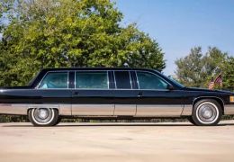 Limousine utilizada por Bill Clinton vai à leilão