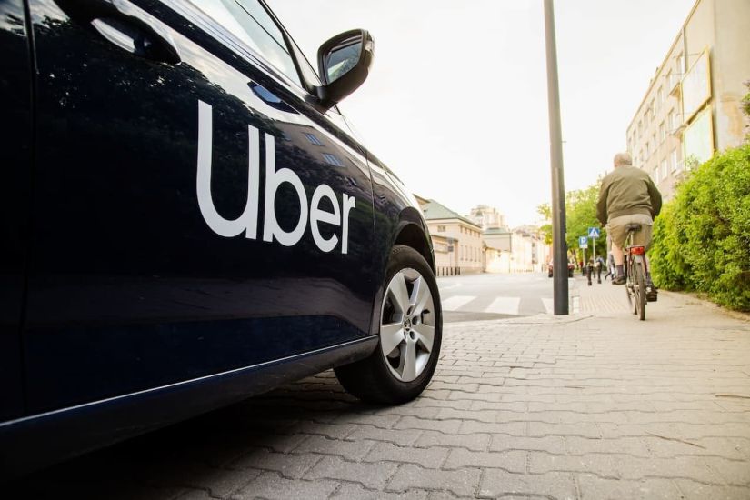 Uber amplia oferta de serviços de táxi pelo aplicativo. Saiba como funciona