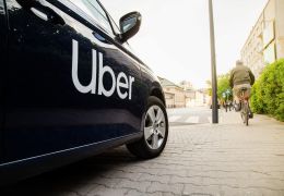 Uber amplia oferta de serviços de táxi pelo aplicativo. Saiba como funciona