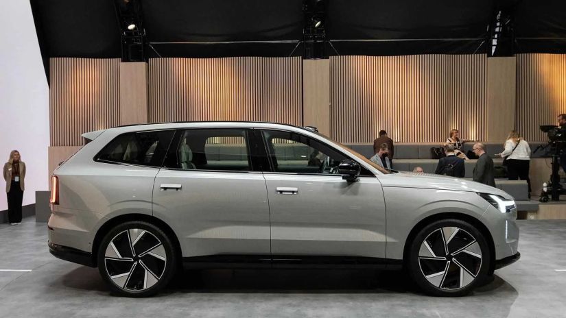 Volvo EX90 chega ao Brasil custando R$ 850 mil