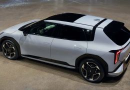 Kia revela novo elétrico EV4 nas versões sedã e hatchback