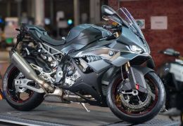 BMW começa a fabricar nova moto S 1000 RR 2025 no Brasil