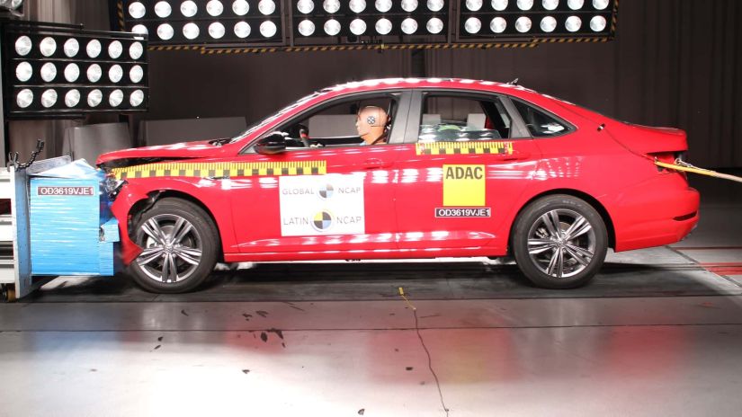 Volkswagen Jetta 2025 consegue 5 estrelas em teste de segurança