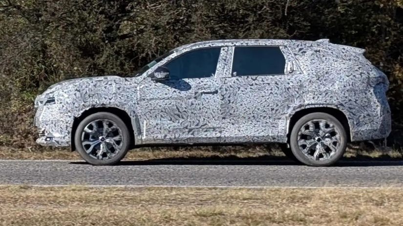 Renault Boreal aparece em flagras na véspera do lançamento