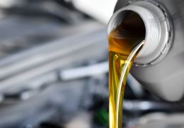 Óleo de motor: 5 respostas para perguntas comuns dos motoristas